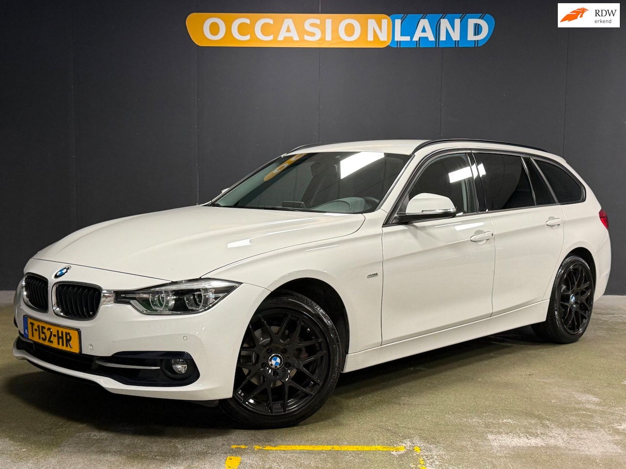 BMW 3-serie Touring - 320i xDrive|PDC|LED|CRUISE|STOELV|BLUETOOTH|NAVI|SFEER|18INCH| - AutoWereld.nl