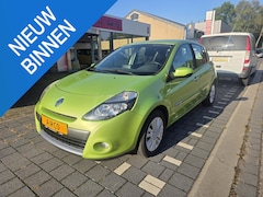 Renault Clio - 1.2 Expression 5 deurs, airco, sportvelgen, navigatie