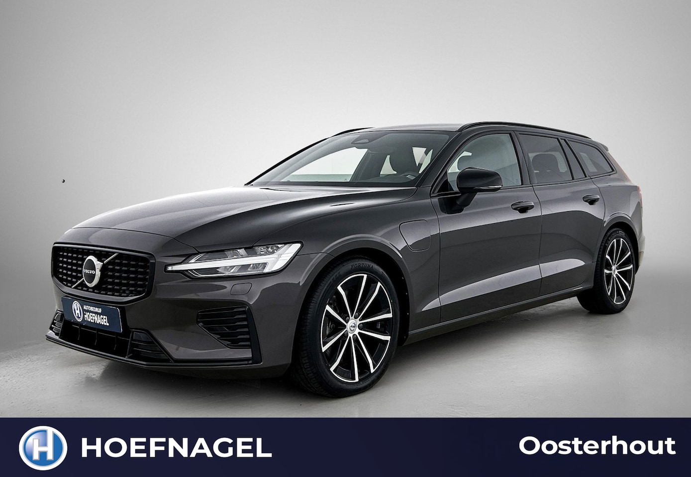 Volvo V60 - 2.0 T6 Plug-in hybrid AWD Plus Dark Automaat | Adaptive Cruise | Stoel/Stuurverwarming | L - AutoWereld.nl