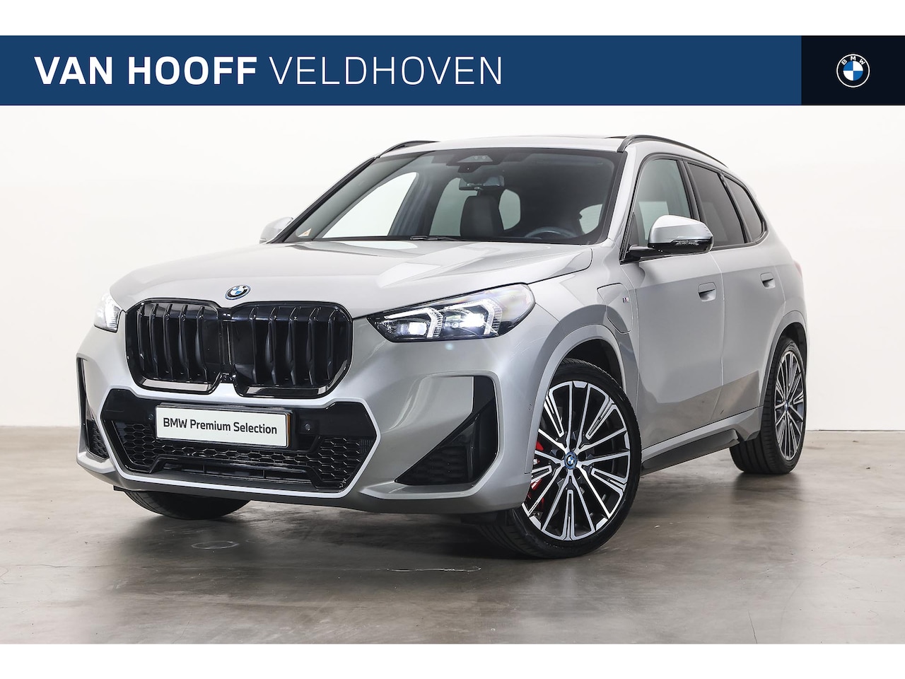 BMW X1 - xDrive25e M Sport Automaat / Panoramadak / Sportstoelen / Comfort Access / Head-Up / Harma - AutoWereld.nl