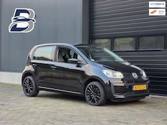 Volkswagen Up! - 1.0 BMT up beats, Airco, Sportstuur, AppleCarplay, Android Auto