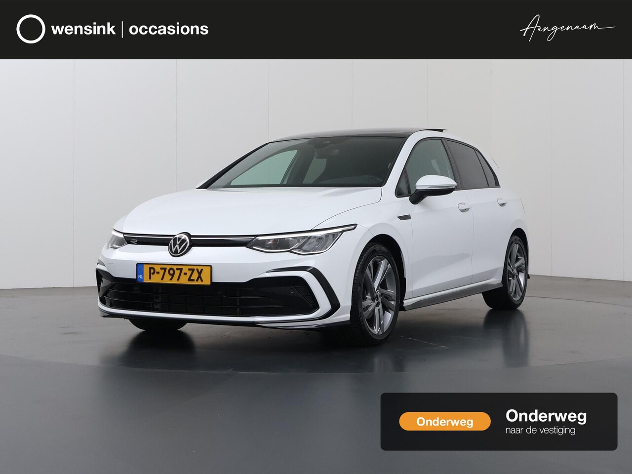Volkswagen Golf - 1.5 eTSI R-Line Business+ | Panoramadak | Stoel/Stuurverwarming | Trekhaak | R-Line In/Ext - AutoWereld.nl