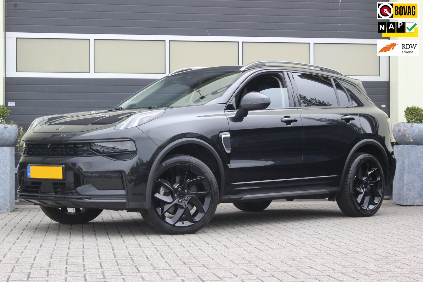 Lynk & Co 01 - 1.5 PHEV Plug-in hybrid | NAP | Donkere Hemelbekleding | Panoramadak | - AutoWereld.nl