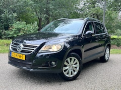 Volkswagen Tiguan - 1.4 TSI Sport&Style Navi boekjes twee sleutels.   Zeer nette auto.