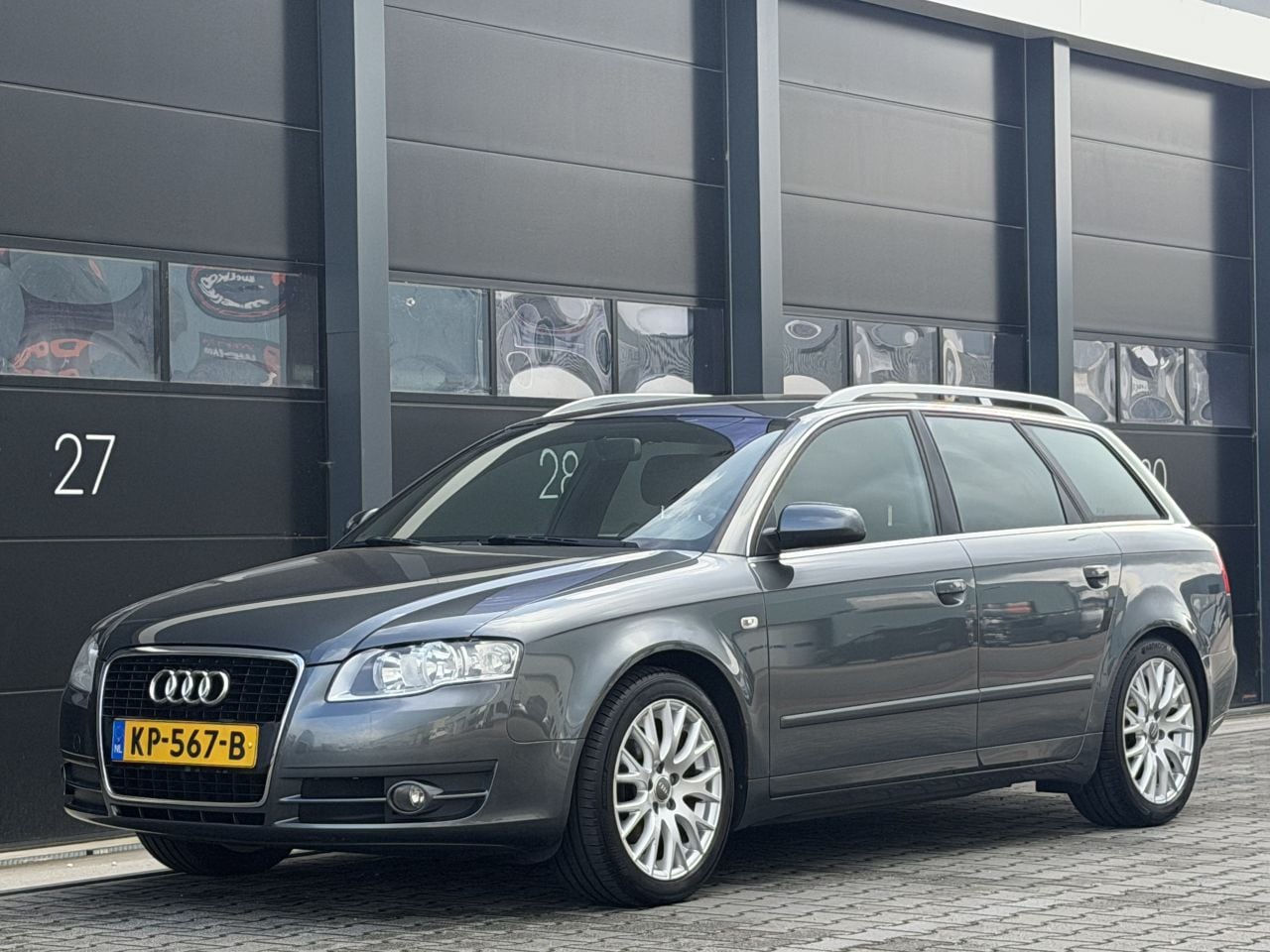 Audi A4 - 2.0 TDI Clima PDC - AutoWereld.nl