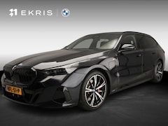 BMW 5-serie Touring - 530e | M-Sportpakket | LED | HUD | Active cruise | Trekhaak | Sportstoelen | DAB | Harman