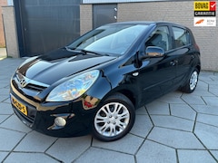 Hyundai i20 - 1.2i Business Edition|5 Drs|Airco|Zwartmetallic|