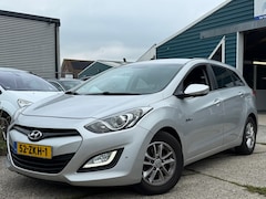 Hyundai i30 Wagon - 1.6 CRDi Business Edition | ECC | LMV | Navi | EX BPM