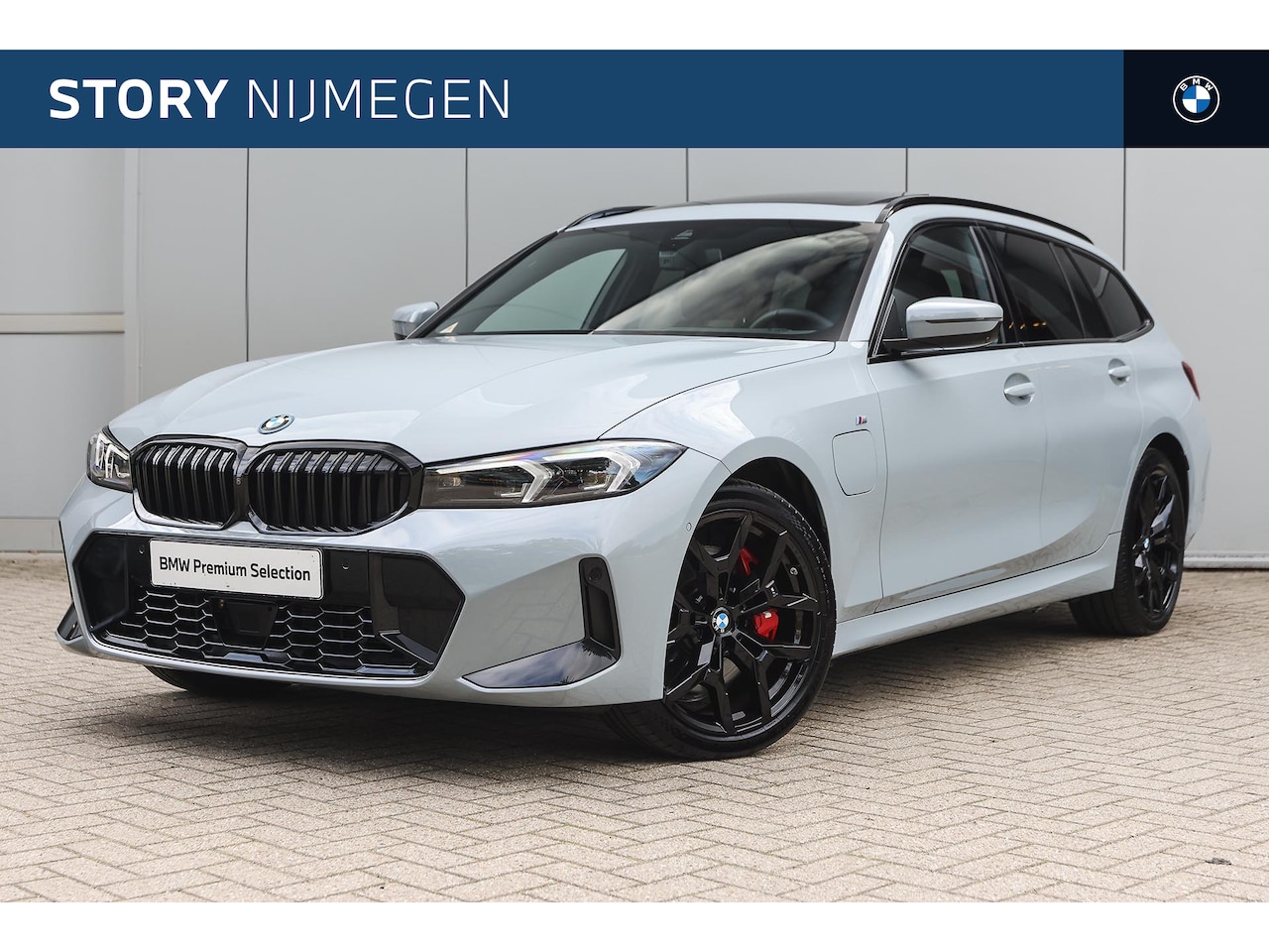 BMW 3-serie Touring - 330e M Sport Automaat / Trekhaak / Panoramadak / Comfort Access / Active Cruise Control / - AutoWereld.nl