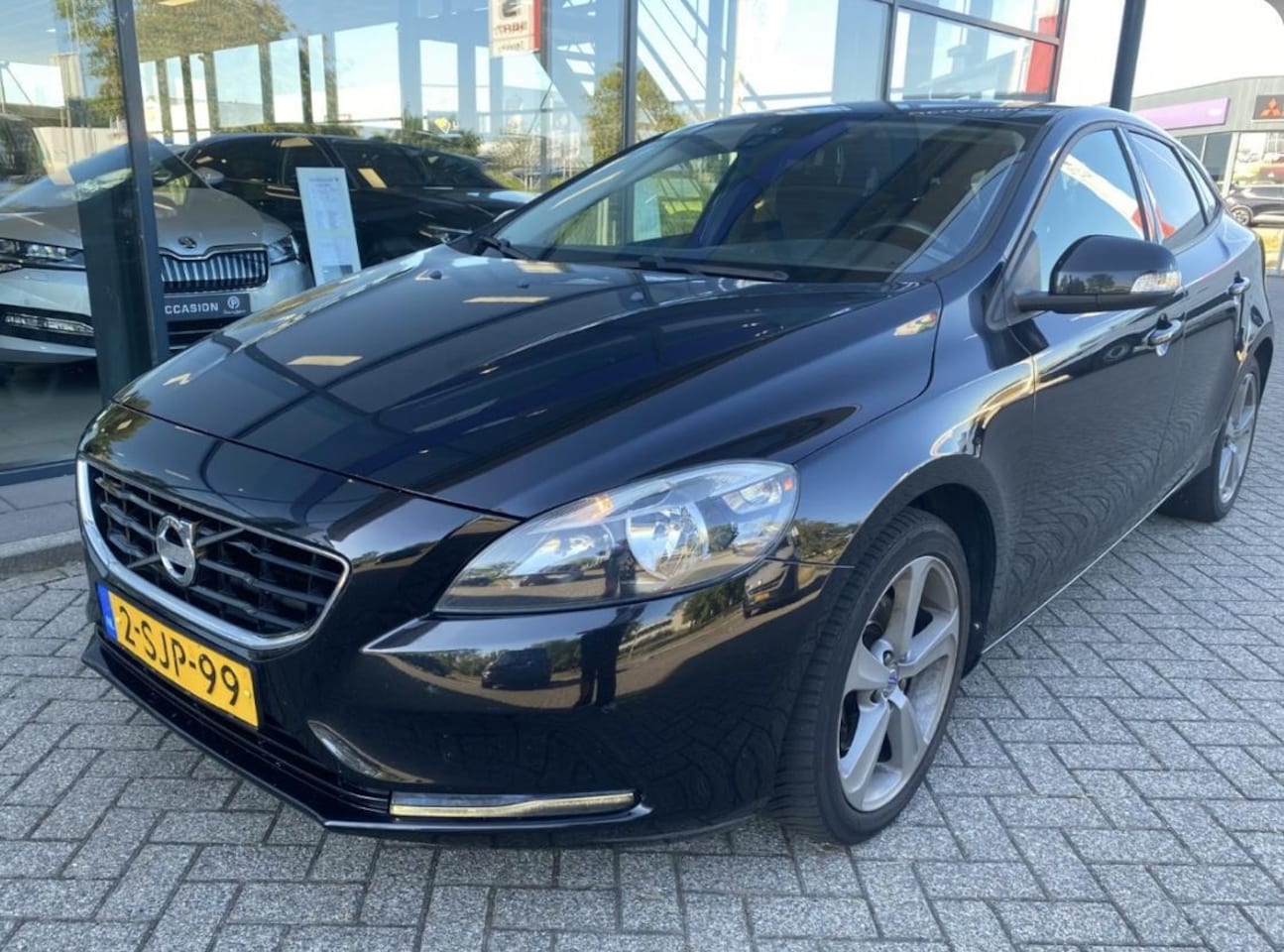 Volvo V40 - 1.6 T3 Kinetic 150pk | Orig NL | Navi - AutoWereld.nl