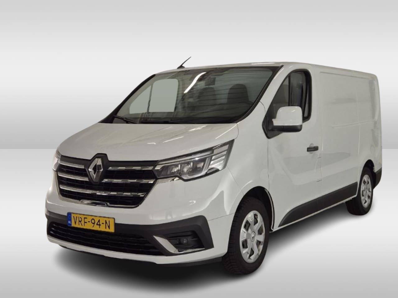 Renault Trafic - 2.0 dCi 130pk L1H1 Work Edition Inrichting - AutoWereld.nl