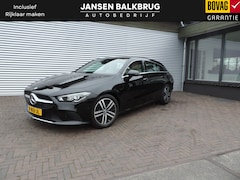 Mercedes-Benz CLA-klasse Shooting Brake - 180 Business Solution Luxury leer sfeer licht