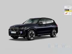 BMW iX3 - High Executive 80 kWh M-SPORT SOH 93, 7% l PANO l TREKHAAK l HUD l H/K l 360 l SFEER l MEM