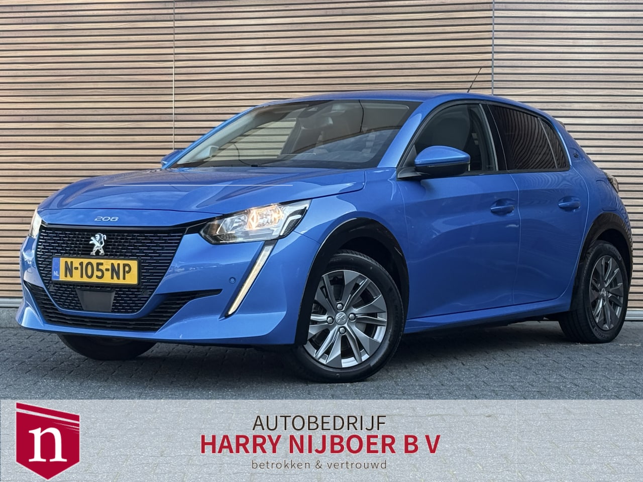 Peugeot e-208 - EV Allure 50 kWh 90.3% SOH Camera / Carplay / Navi / Clima / Half Leer - AutoWereld.nl