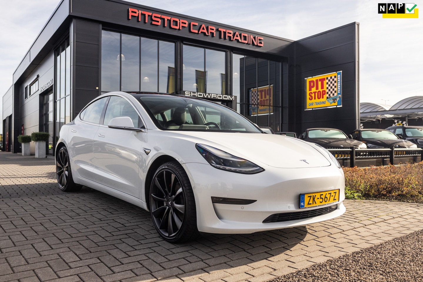 Tesla Model 3 - Long Range AWD 75 kWh, SOH 86%, Performance velgen, NL auto! - AutoWereld.nl