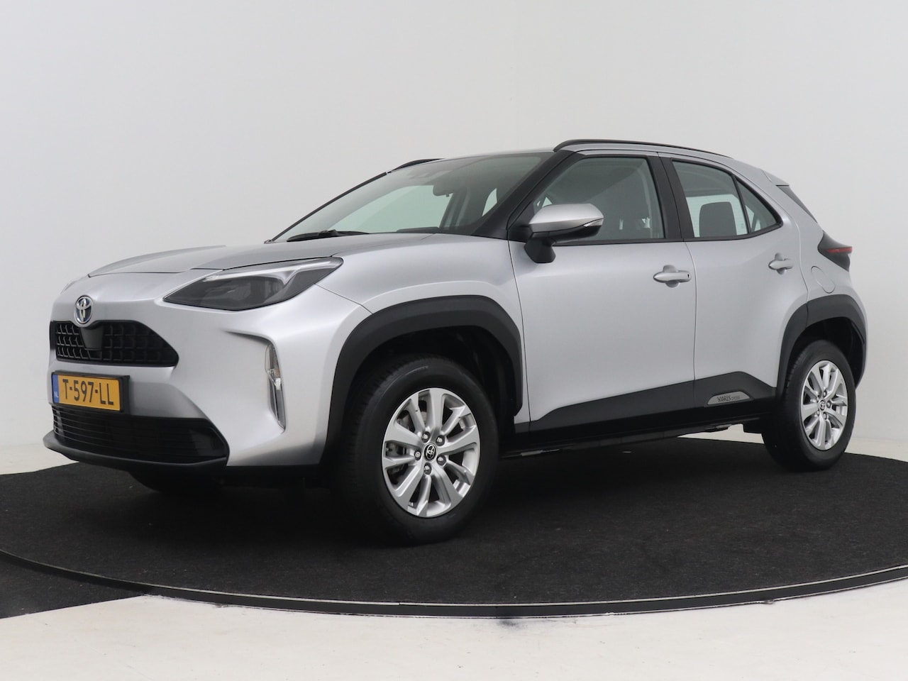 Toyota Yaris Cross - 1.5 Hybrid Active erdie > fotostudio - AutoWereld.nl