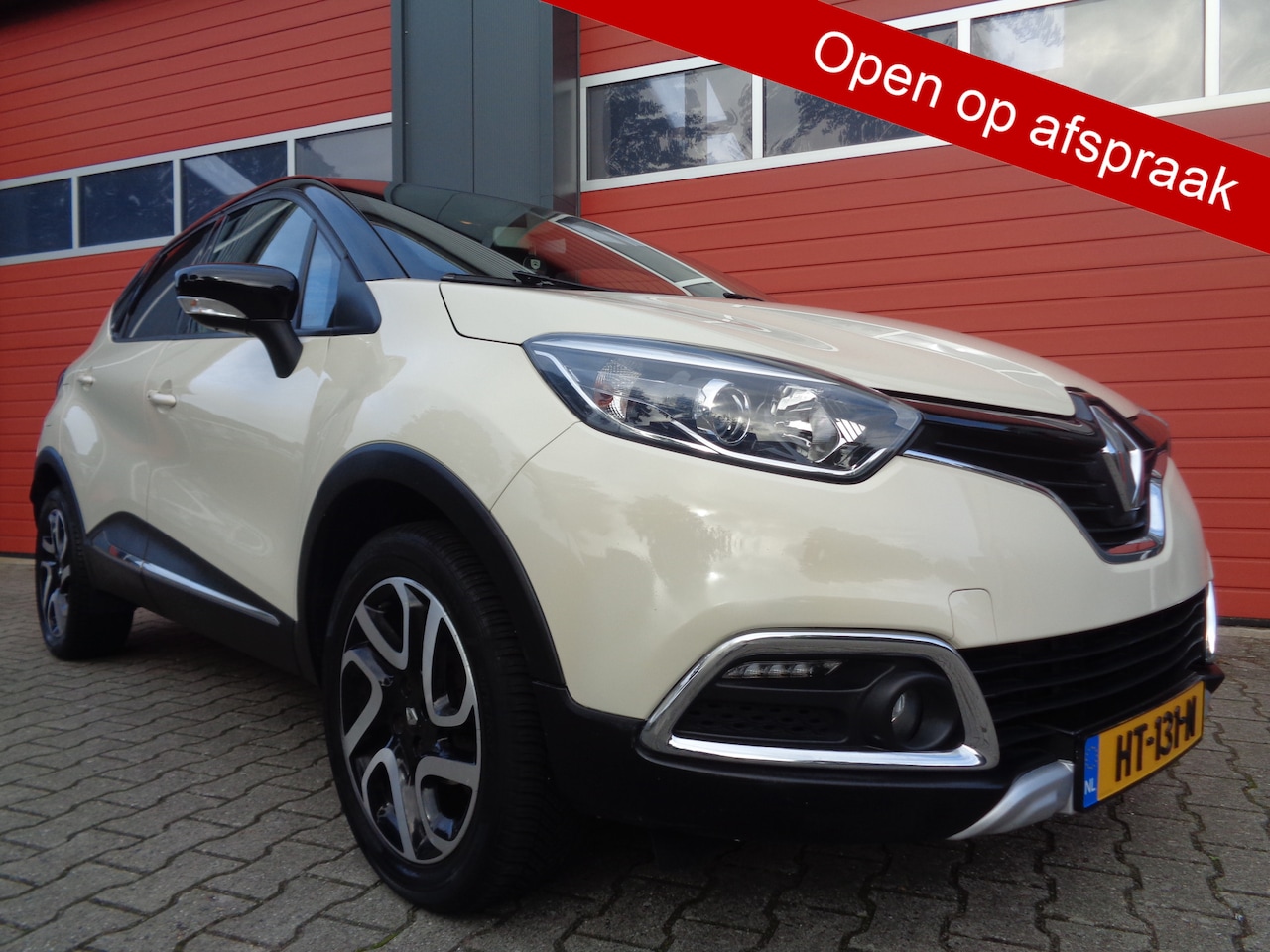 Renault Captur - 0.9 TCe Xmod Clima Cruise Navi LMV NL-Auto 115DKm NAP - AutoWereld.nl