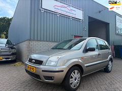Ford Fusion - 1.6-16V Luxury