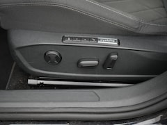Volkswagen Golf - 1.4 eHybrid Style