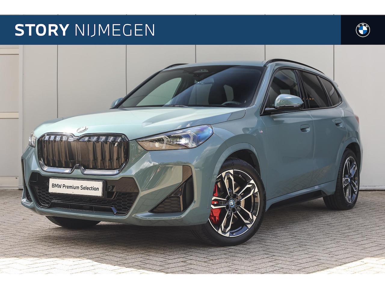 BMW iX1 - xDrive30 M Sport / Sportstoelen / Comfort Access / Harman-Kardon / Head-Up / Adaptieve LED - AutoWereld.nl