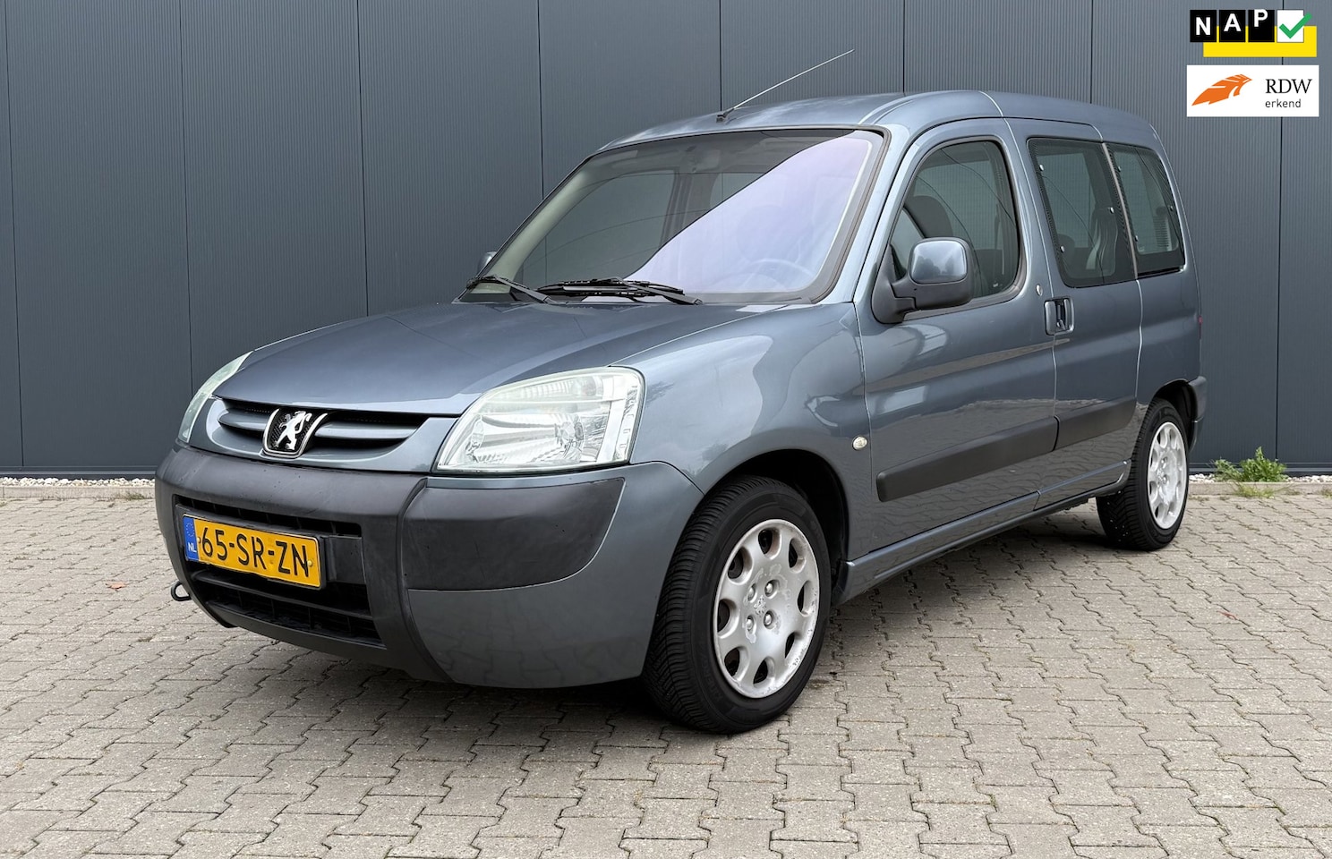 Peugeot Partner MPV - 1.6-16V XT Airco Cruise APK 141.000 Km NAP - AutoWereld.nl