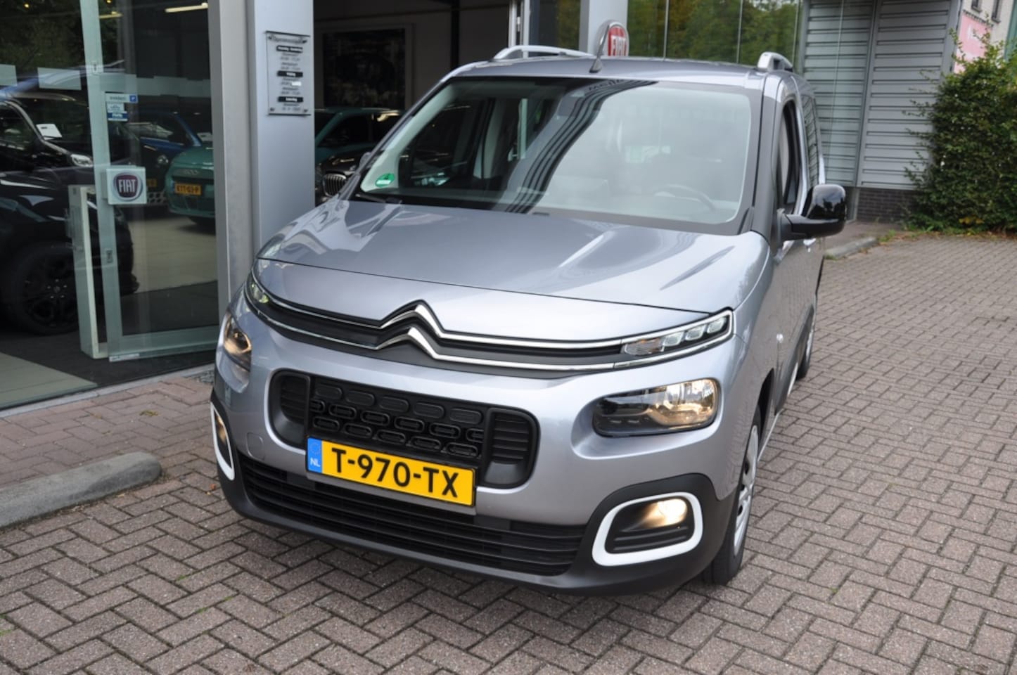 Citroën Berlingo - 1.2 PureTech Live PDC Apple/Android - AutoWereld.nl