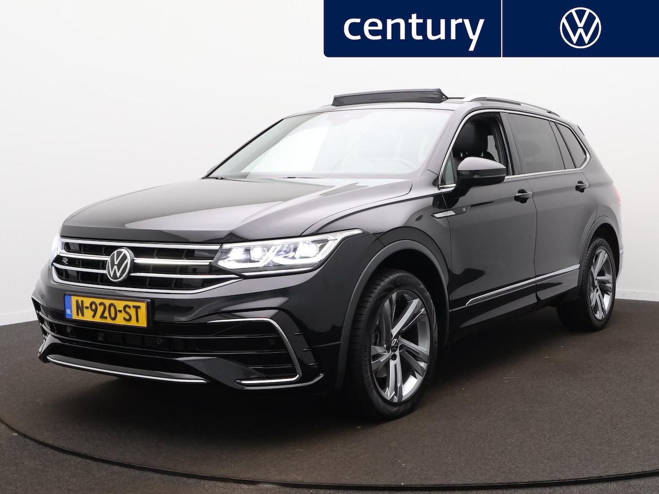 Volkswagen Tiguan Allspace - 1.5 TSI R-Line Business+ 7p. | Panodak | Camera | Zwenkbare trekhaak | Stoelverwarming | - AutoWereld.nl