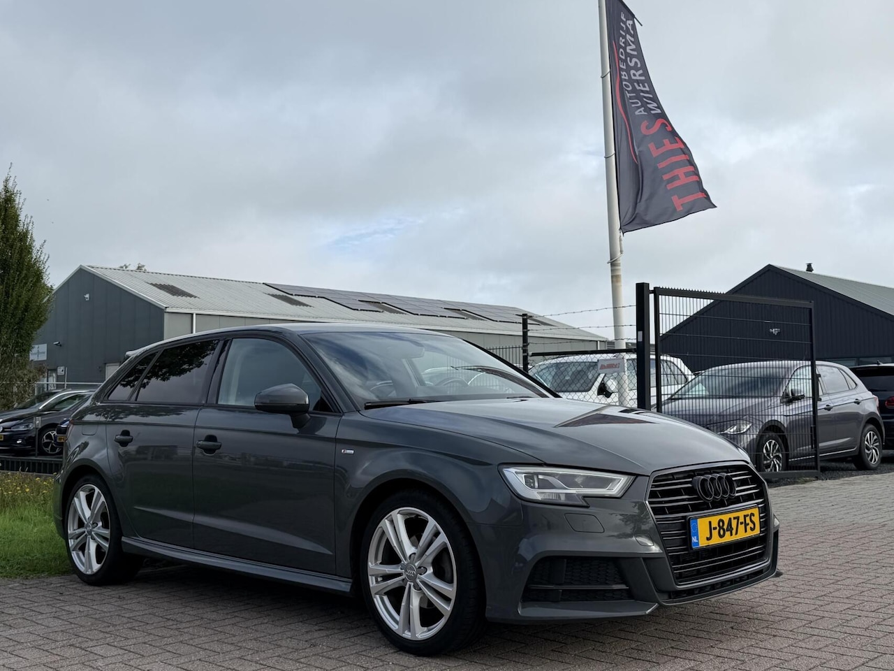Audi A3 Sportback - 35 TFSI S-line 150PK CoD Advance Nano Grey - AutoWereld.nl