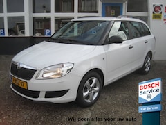 Skoda Fabia Combi - 1.2 Go - Airco, trekhaak, lmv, Nwe koppeling en 4 seizoenen banden