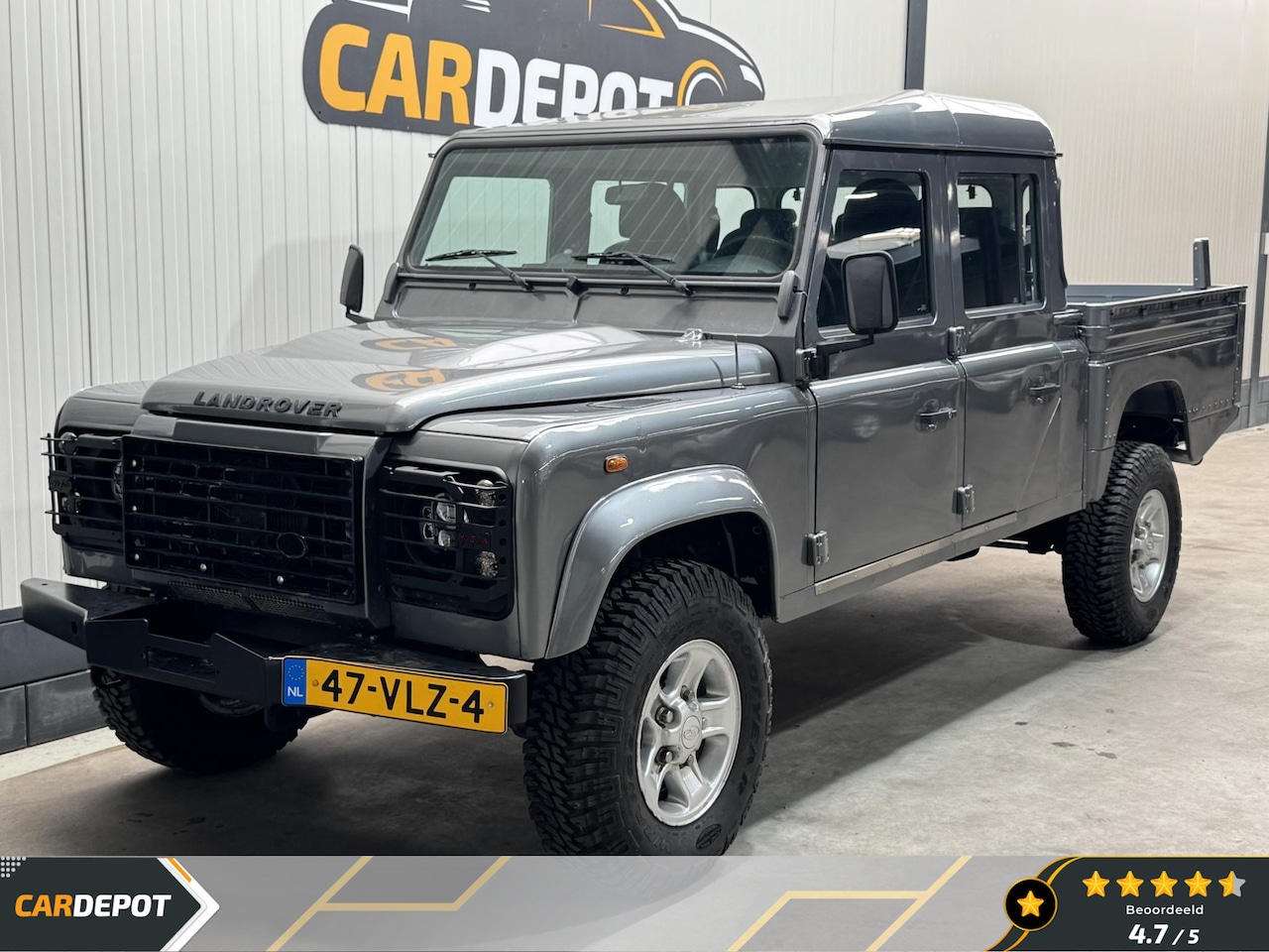 Land Rover Defender 130 - 2.4 TD 130" S Crew Cab Rondom Led, alle vloeistoffen vervangen, nieuwe motor, Grijs kentek - AutoWereld.nl