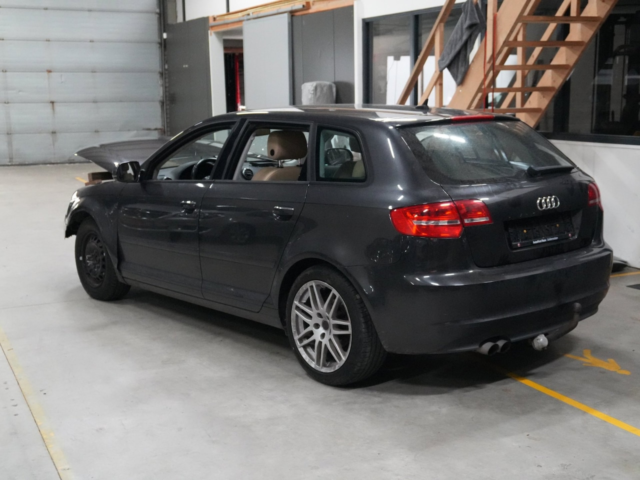 Audi A3 Sportback - 1.4 TFSI Ambition Pro Line Business 1.4 TFSI Ambition Pro Line Business Leer - AutoWereld.nl
