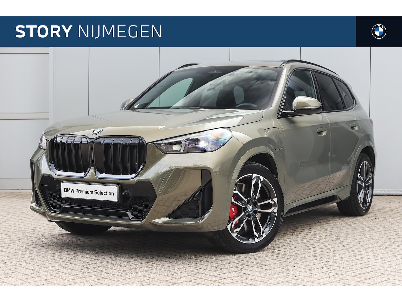 BMW X1 - xDrive25e M Sport Automaat / Panoramadak / Trekhaak / Sportstoelen / M Adaptief onderstel - AutoWereld.nl