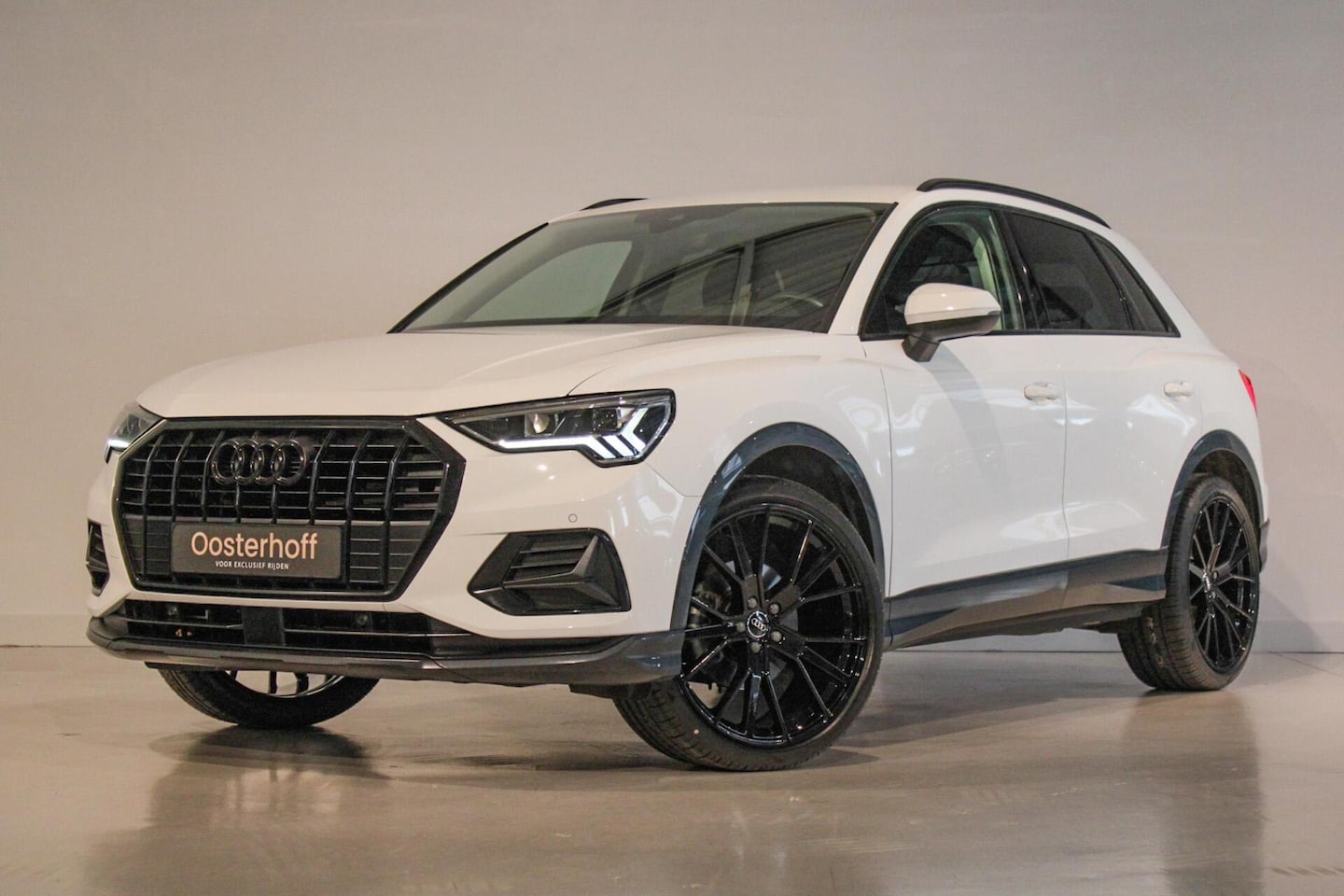 Audi Q3 - 35 TFSI Advanced Pro Line TREKH | LED - AutoWereld.nl