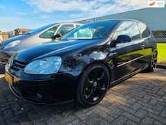 Volkswagen Golf - 2.0 FSI Sportline