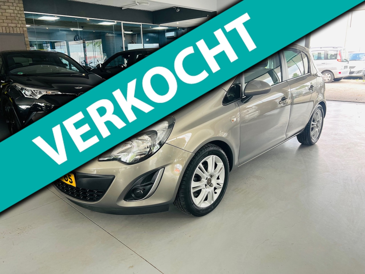 Opel Corsa - 1.4-16V BlitZ Navigatie stuurverwarming NAP - AutoWereld.nl