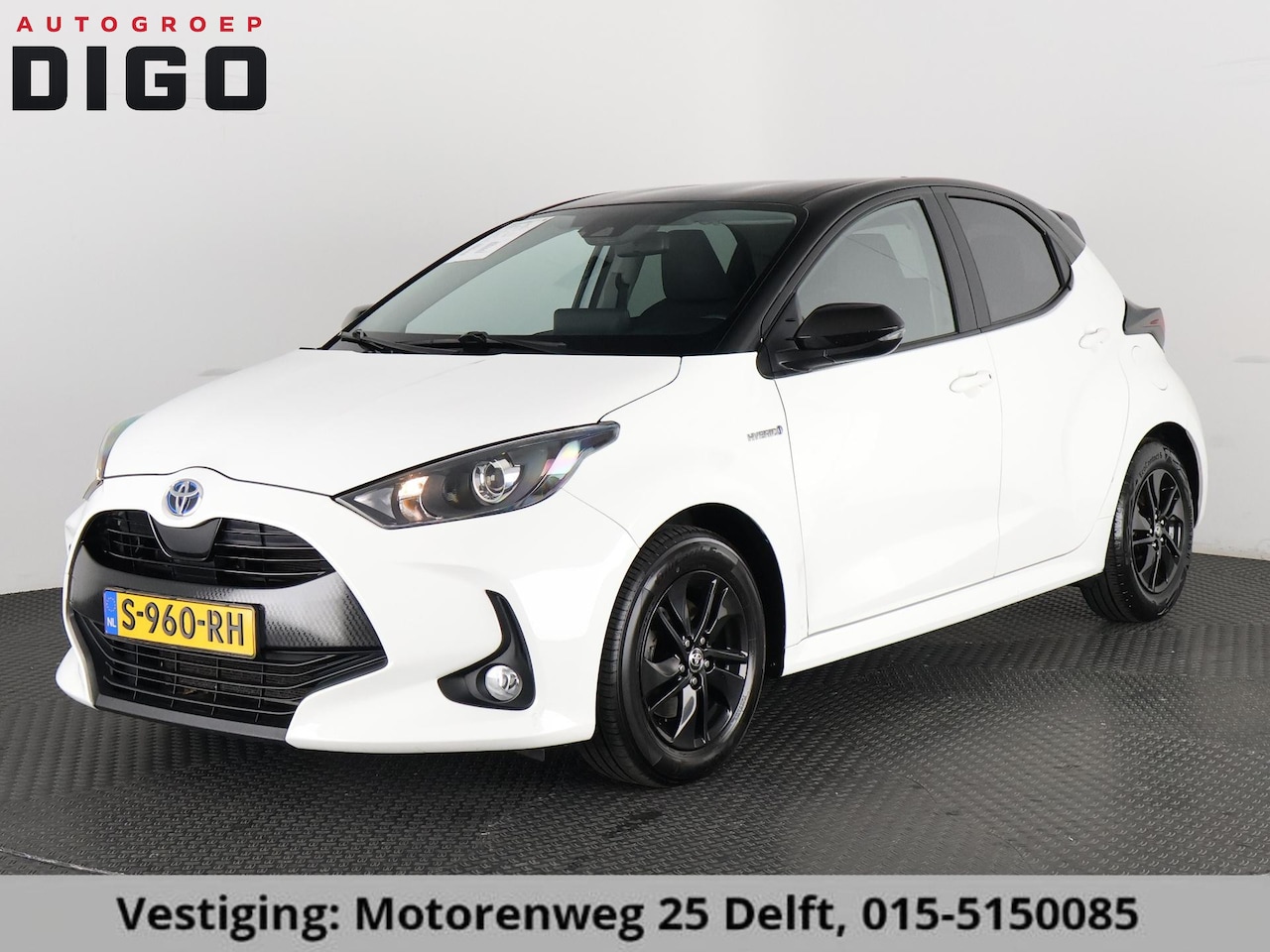 Toyota Yaris - 1.5 HYBRIDE BI-TONE SPORT GARANTIE 6-2031 . ADAPTIEVE CRUISE CONTROL . DEALER ONDERHOUDEN - AutoWereld.nl