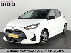 Toyota Yaris - 1.5 HYBRIDE BLACK & WHITE GARANTIE TOT 3-2031 . APPLE CARPLAY & ANDRIOD AUTO . ACHTERUITRI