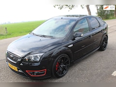 Ford Focus - 2.5-20V ST // 5-DRS //