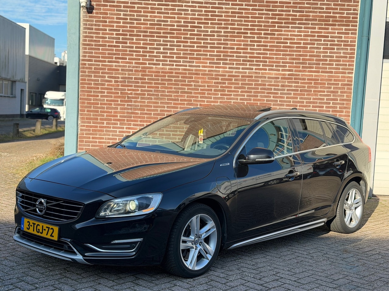 Volvo V60 - 2.4 D6 AWD Plug-In Hybrid Summum 2.4 D6 AWD Plug-In Hybrid Summum - AutoWereld.nl