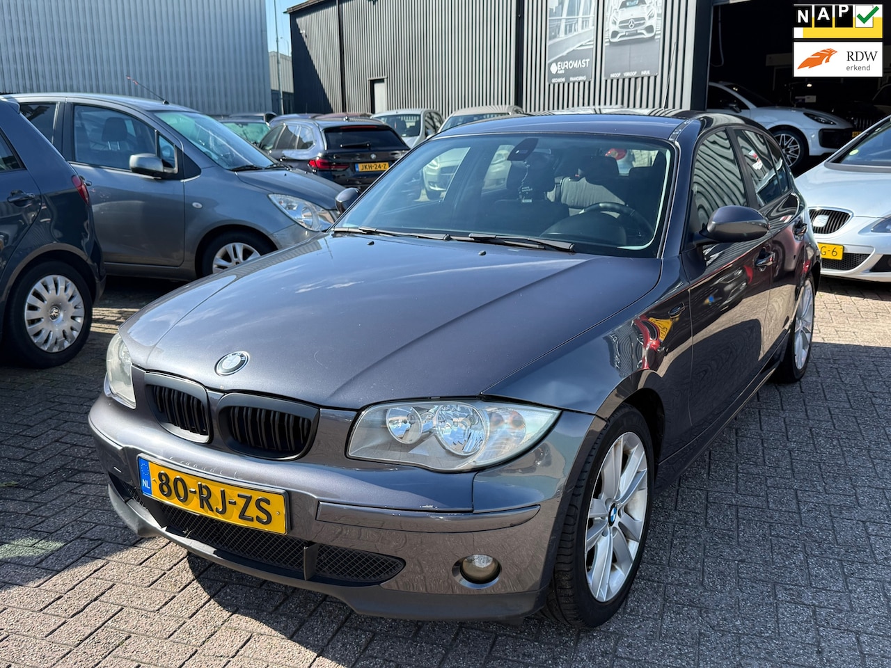 BMW 1-serie - 118i High Executive Automaat Airco - AutoWereld.nl