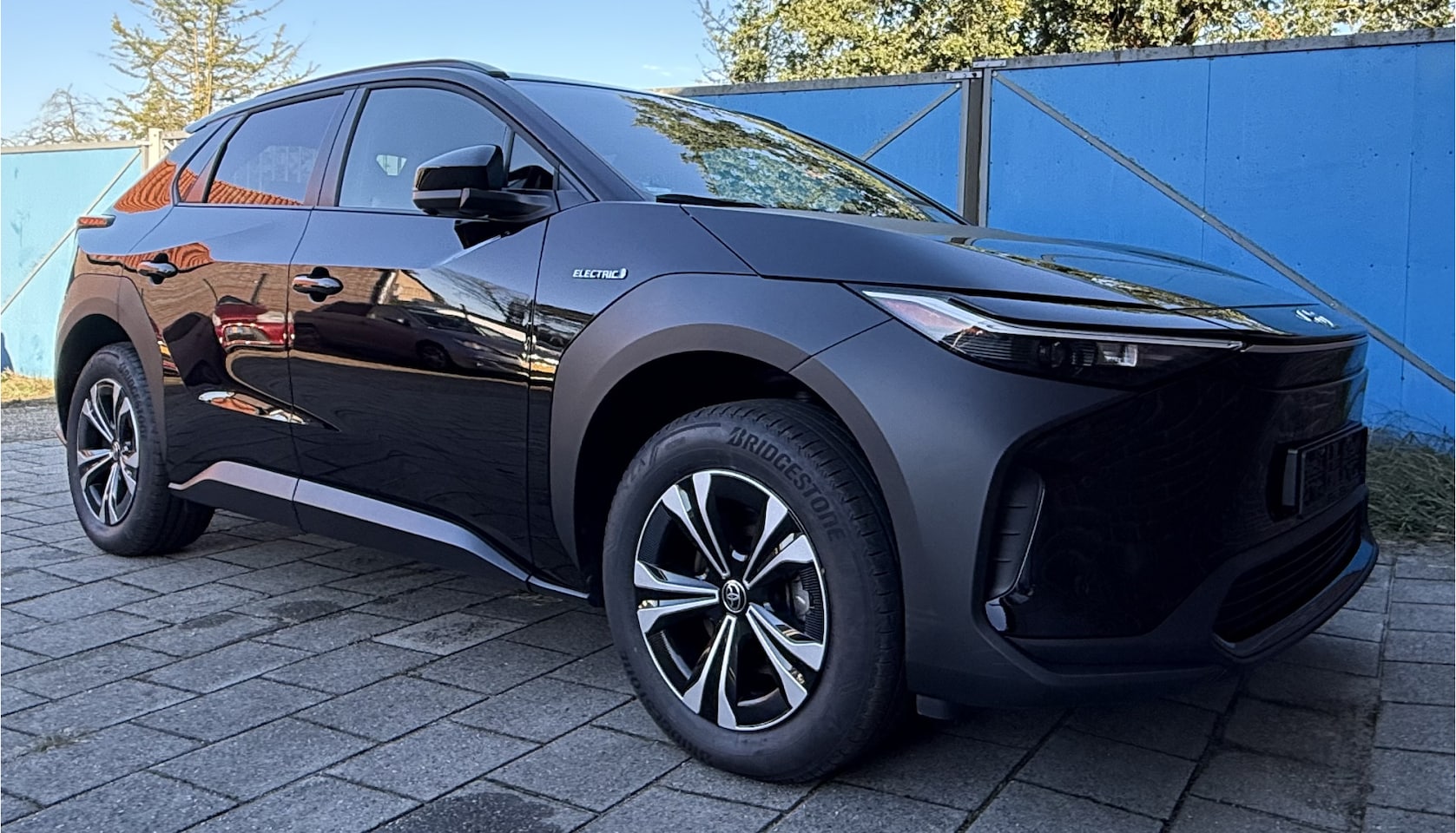 Toyota bZ4X - Dynamic 71 kWh Draadloze telefoonlader, Apple carplay/android auto - AutoWereld.nl