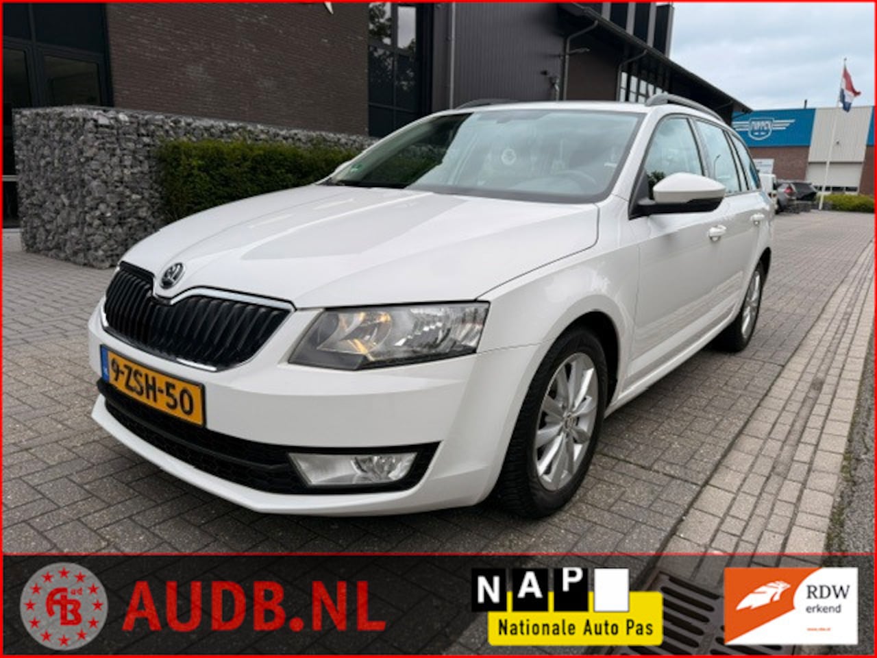 Skoda Octavia Combi - 1.4 TSI Greentech Ambition Businessline| AUTOMAAT|NAVIGATIE| CRUISE CONTROL| - AutoWereld.nl