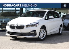 BMW 2-serie Active Tourer - 218i Executive Automaat / Trekhaak / Panoramadak / Sportstoelen / Achteruitrijcamera / LED