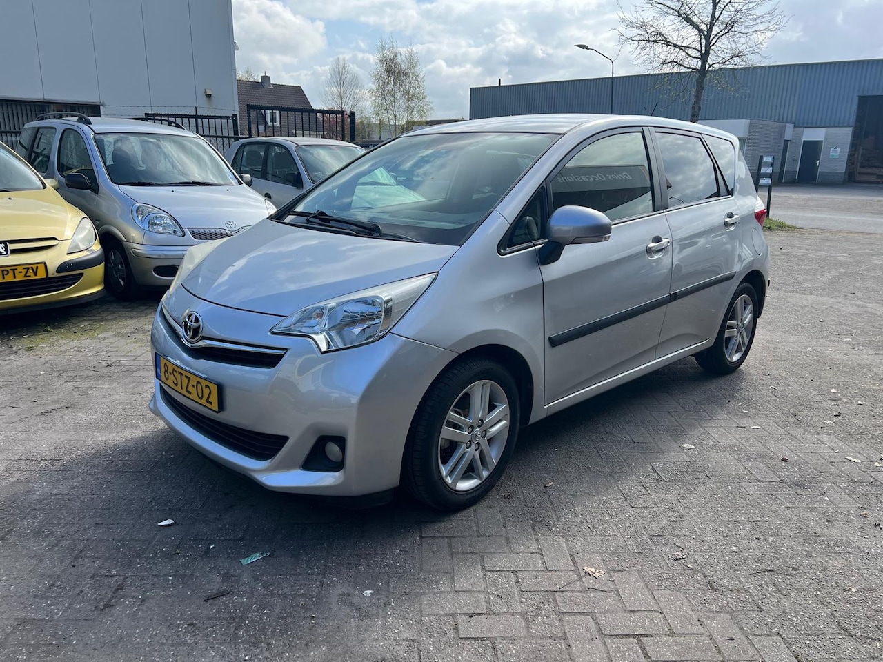 Toyota Verso S - 1.3 VVT-i Dynamic EERSTE EIGENAAR NAP - AutoWereld.nl