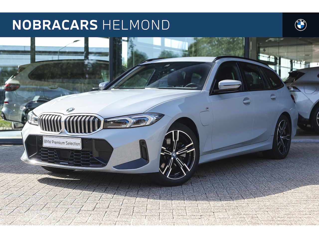 BMW 3-serie Touring - 330e M Sport Automaat / Sportstoelen / Achteruitrijcamera / Adaptieve LED / Active Cruise - AutoWereld.nl