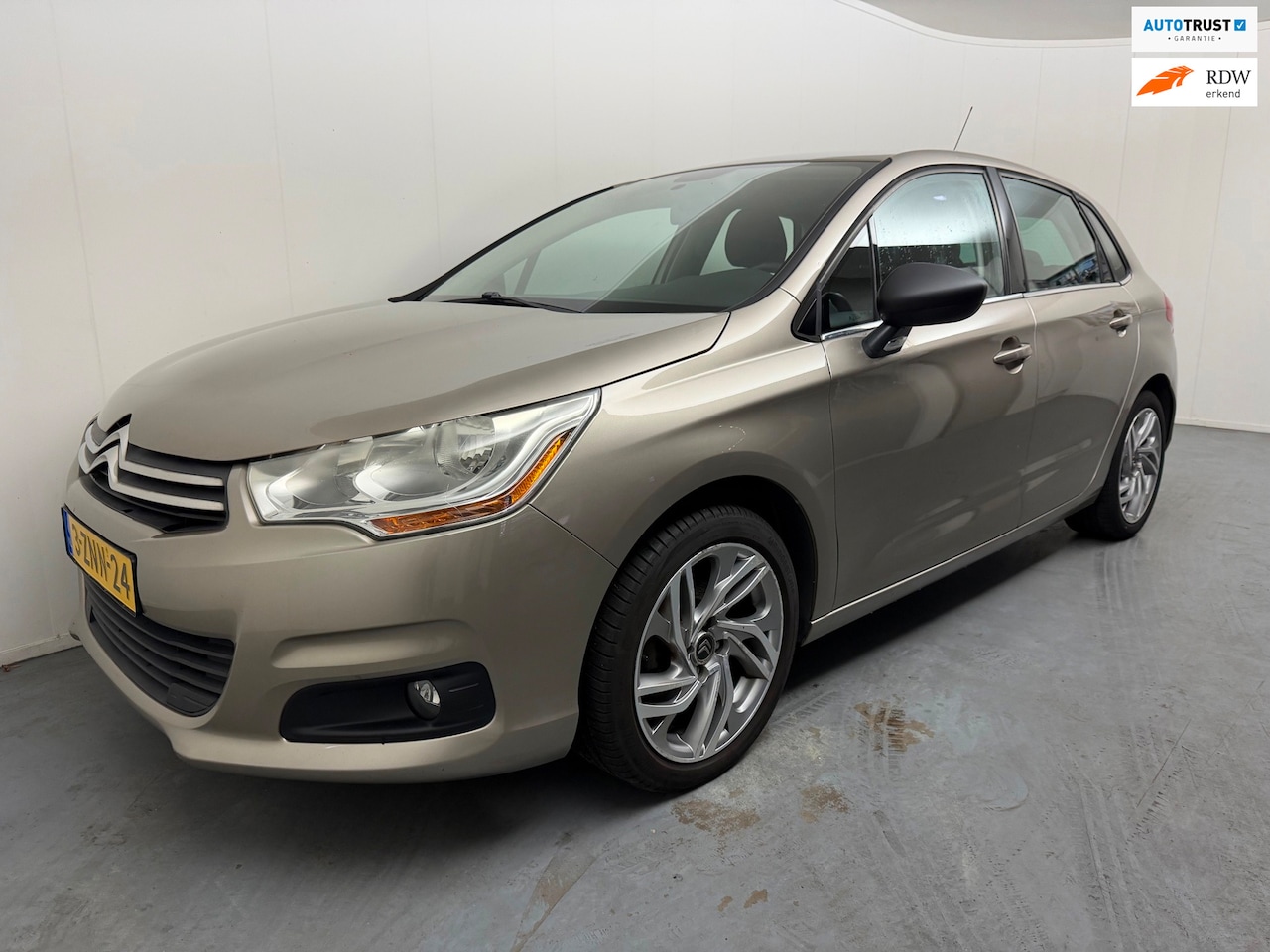 Citroën C4 - 1.2 PureTech Collection # Airco # Lmv # - AutoWereld.nl