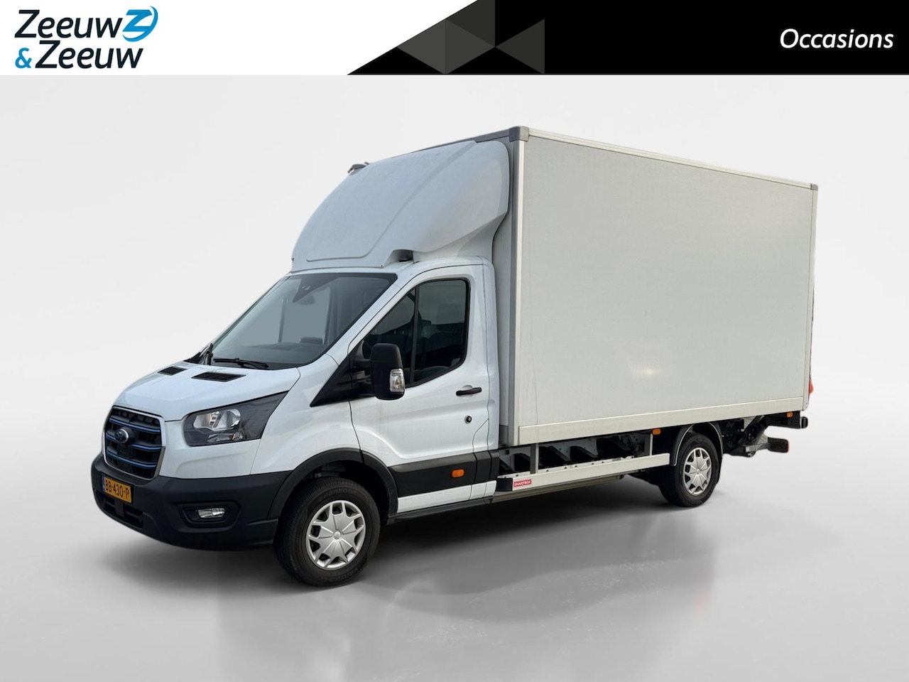 Ford E-Transit - 425 CC 68 kWh 184 pk L4 met Gesloten laadbak, laadklep (750 kg), dakspoiler en zijdeur | A - AutoWereld.nl