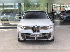 BMW iX3 - 40 eDrive M Sport / Panoramadak / Trekhaak / 3D Head-Up / Parking Assistant Plus / Adaptie