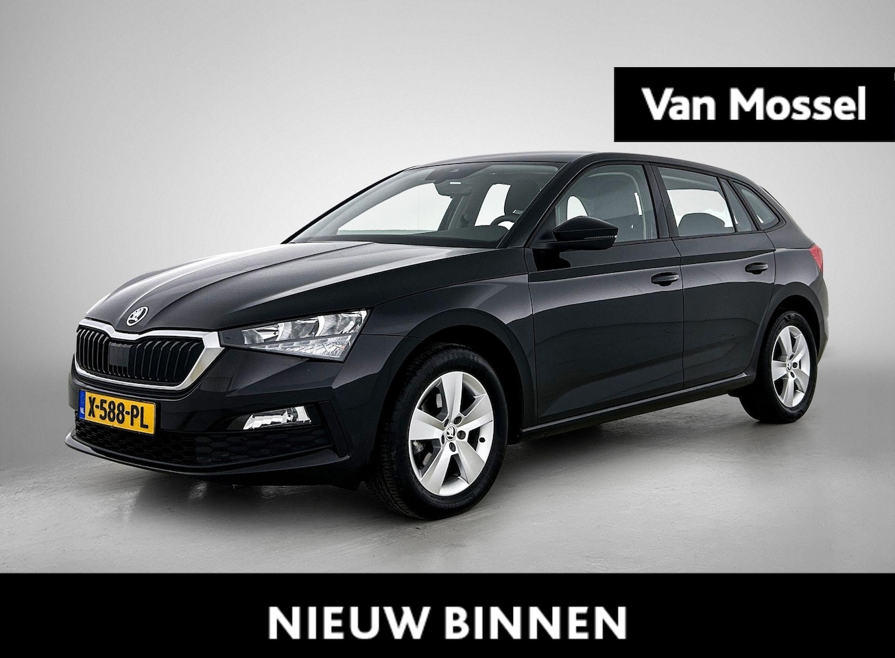 Skoda Scala - 1.0 TSI Ambition Metallic lak | Licht metalen velgen - AutoWereld.nl