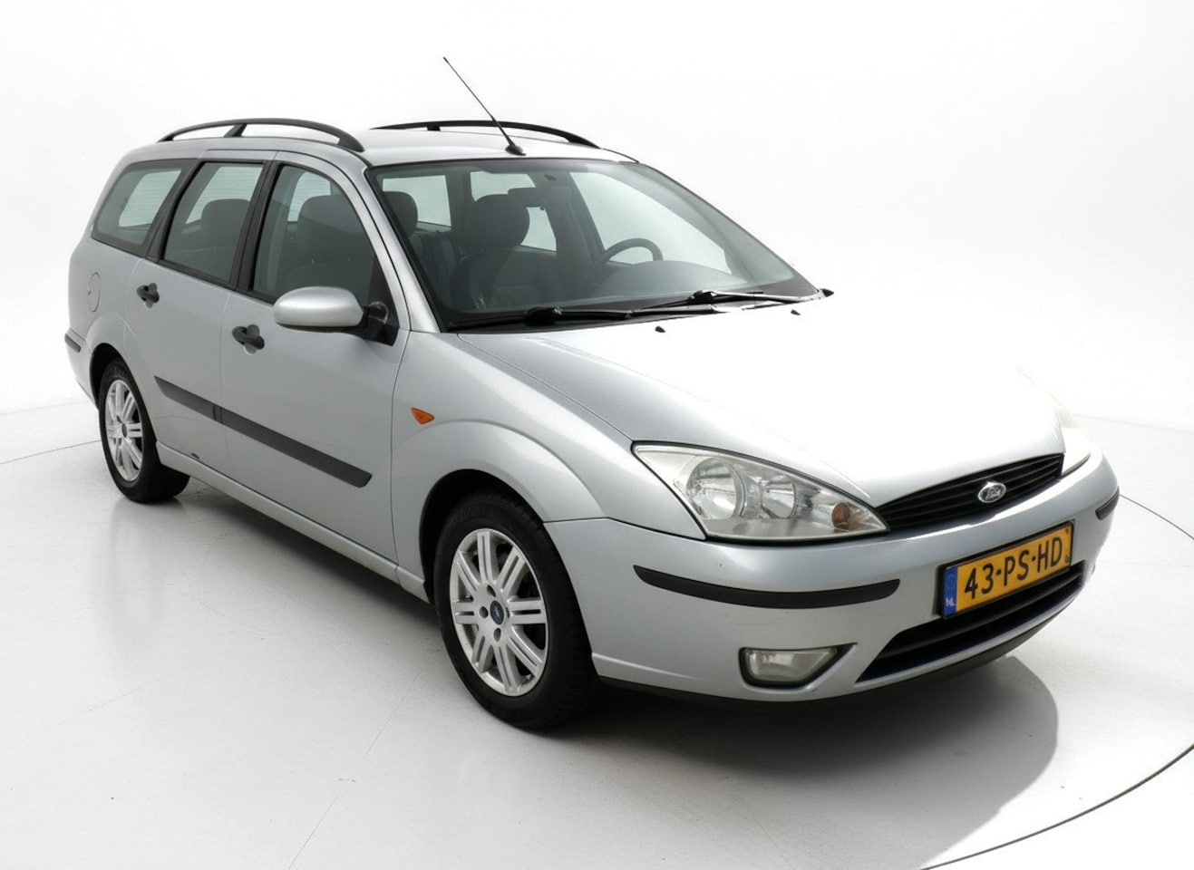 Ford Focus Wagon - 1.6-16V Futura Automaat-Clima-Leder - AutoWereld.nl